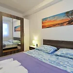 Your Pleasure Point Appartement Murter