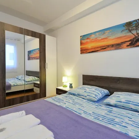 Your Pleasure Point Apartament Murter