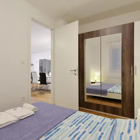 Your Pleasure Point Apartament *