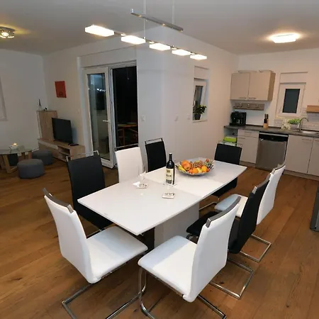 Your Pleasure Point Apartament *