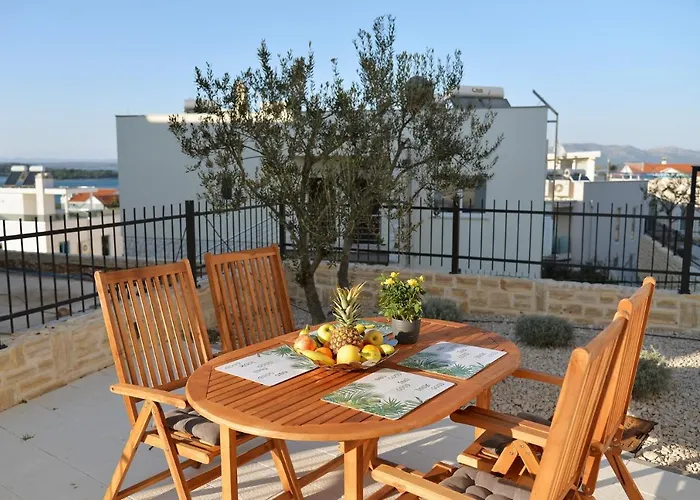 Your Pleasure Point * Murter